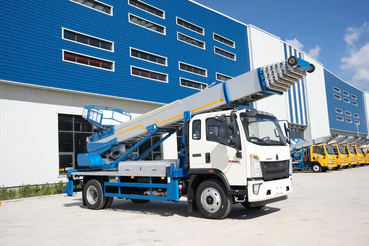 任丘出租云梯车高空作业车 建筑垃圾搬运