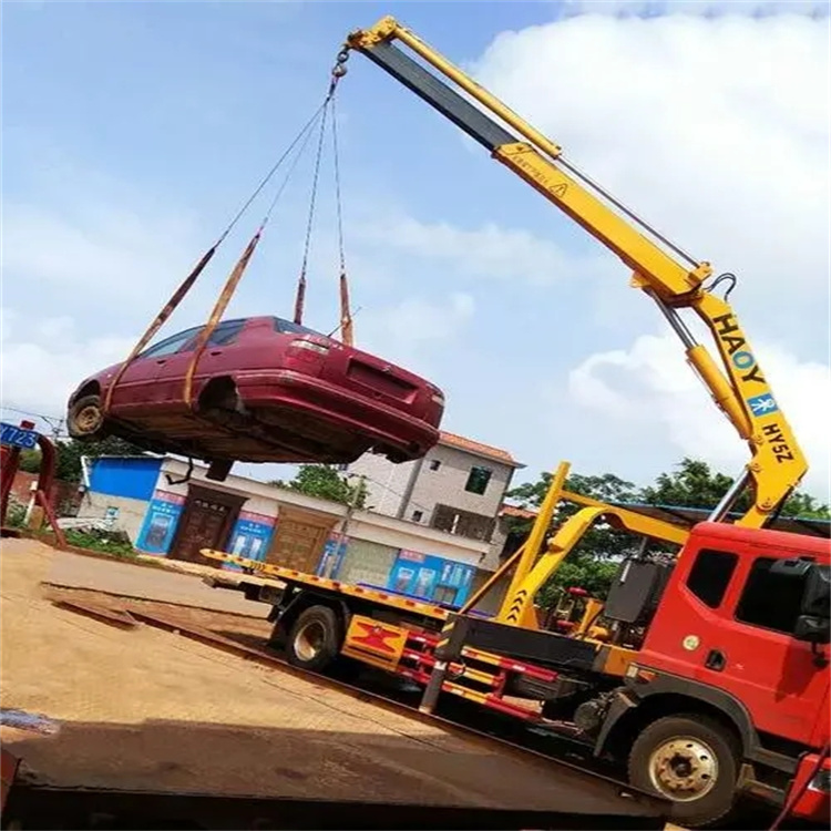 任丘吊车吊汽车的正确方法